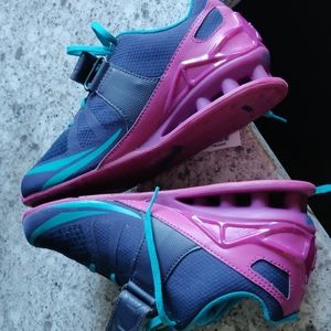 Inov-8 fastlift, never worn, inserts are missing